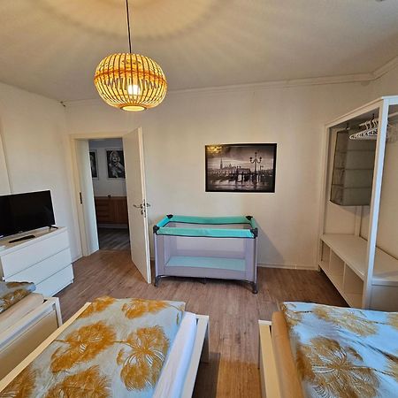 Ferienhaus In Der Eifel Naehe Burg Satzvey, Phantasialand, Eifelwanderwege メッヒャーニッヒ エクステリア 写真