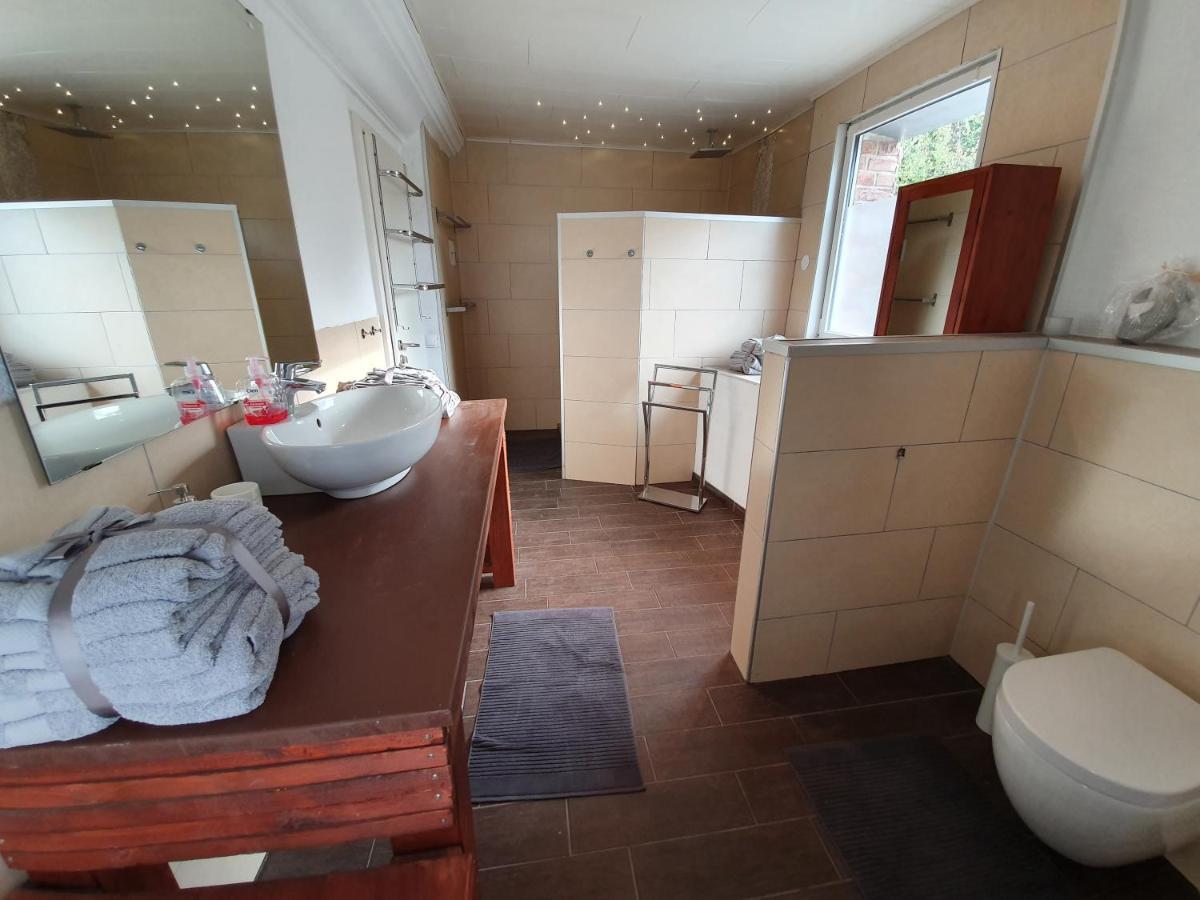 Ferienhaus In Der Eifel Naehe Burg Satzvey, Phantasialand, Eifelwanderwege メッヒャーニッヒ エクステリア 写真